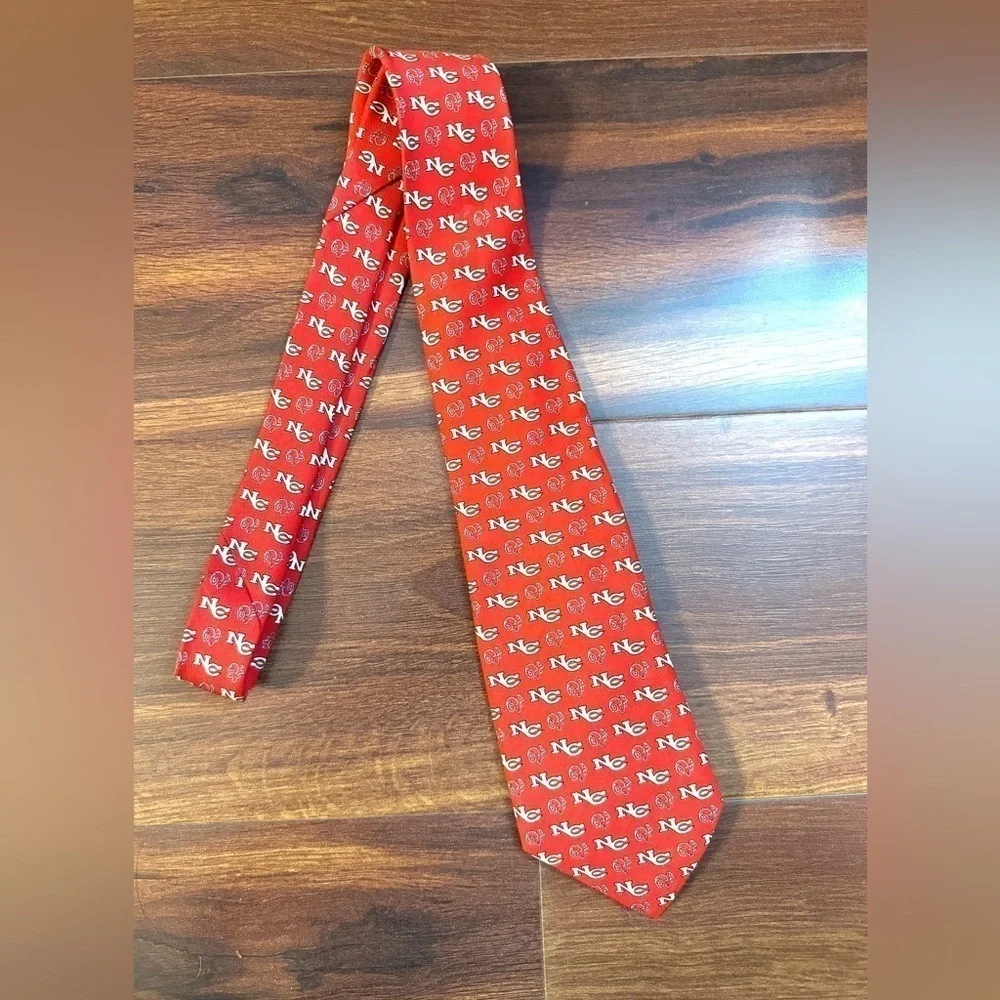 VINEYARD VINES Red Silk Necktie